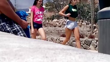 Adegan handjob dengan Anny Aurora dan Sahara Skye yang cantik dari Tushy pelajar melancap Raw