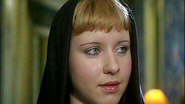 Pembantu rumah dengan lucah tetek Vick Valencia yang seksi dari MamacitaZ