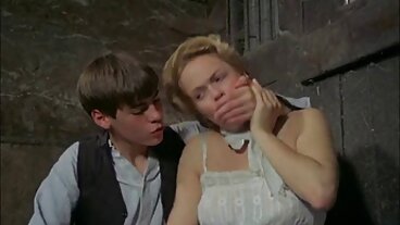 Aksi si rambut coklat dengan Alba De Silva miang dari Private seks baru