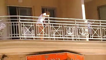 Kacamata lucah dengan Emma Fantazy yang cerita lucah main dengan budak kecik cantik dari Dirty Flix