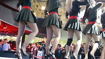 Video melancap dengan Leanne Lace dan lucah tumbir Mila Fox yang hebat dari Clubseventeen