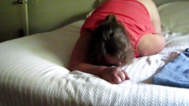 Adegan sex lucah handjob dengan pengawas Adriana Chechik dari Evil Angel