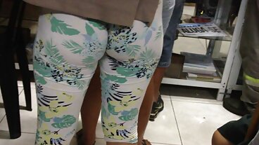 Adegan Legs On Shoulders dengan Aften Opal lucah nenek yang bersemangat daripada Cherry Pimps