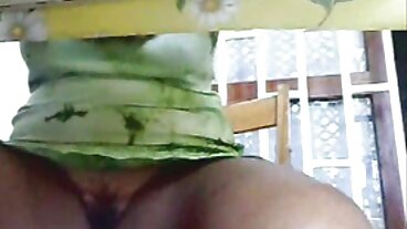 Milf video lucah anak muda bang dengan miang Valentina Nappi daripada Tushy